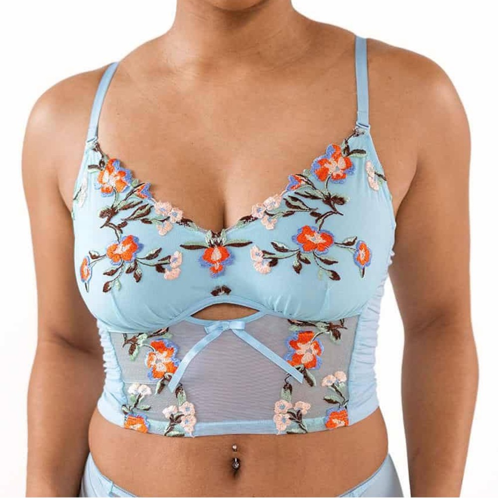 Embroidered crop cami with ruching and zip up back 36 C/D stretchy